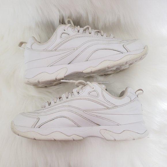 Fila Disarray Sneakers Size 7.5 - Picture 3 of 7